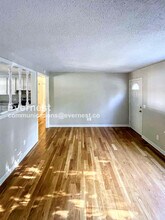 206 E Hillcrest Dr in Springfield, TN - Foto de edificio - Building Photo