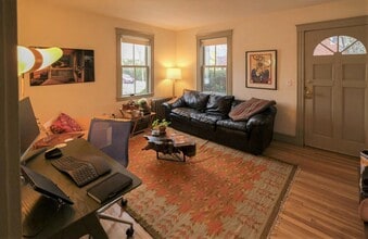 218 Brookline St, Unit 1 in Cambridge, MA - Building Photo - Building Photo