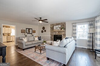 17 Rock Crest Cir SE in Cartersville, GA - Building Photo - Building Photo