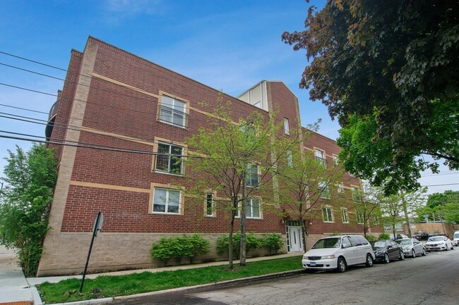 property at 2801 W Ardmore Ave