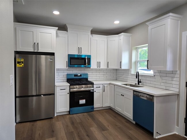 7830 Woodlyn Rd in Houston, TX - Building Photo - Building Photo