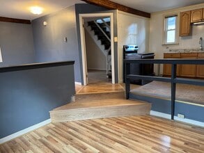 56 Chapel St, Unit 3 in Augusta, ME - Building Photo - Building Photo