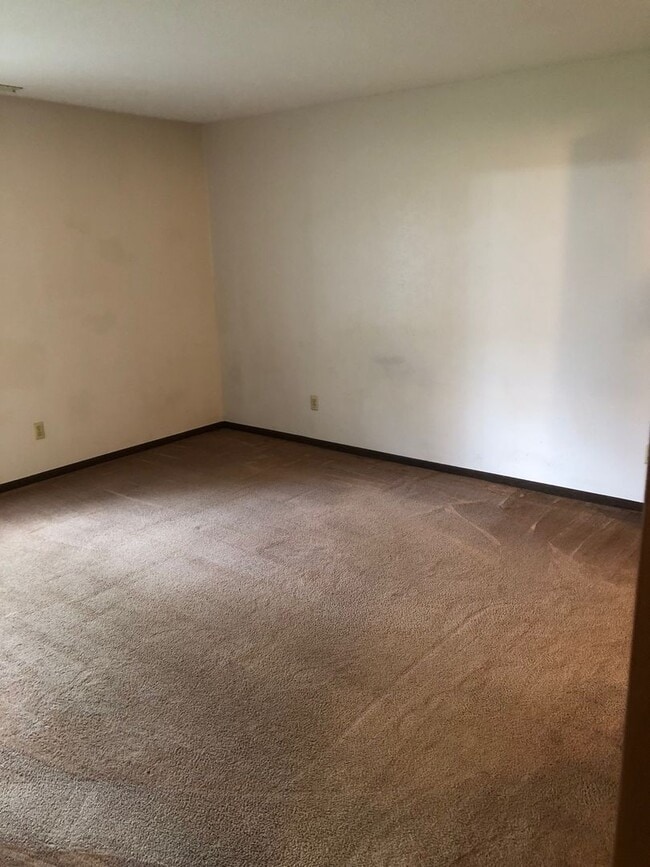 3355 W Laskey Rd in Toledo, OH - Building Photo - Building Photo