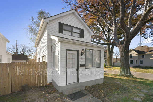 3612 Manhattan Ave in Maplewood, MO - Building Photo - Building Photo