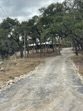 1420 Stallion Springs Dr in Canyon Lake, TX - Building Photo - Building Photo