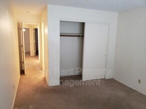 4443 N 84th Ln in Phoenix, AZ - Building Photo - Building Photo