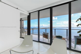 3131 NE 7th Ave, Unit 1202 in Miami, FL - Building Photo - Building Photo