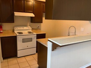 2584 Yardarm Ave in Port Hueneme, CA - Building Photo - Building Photo