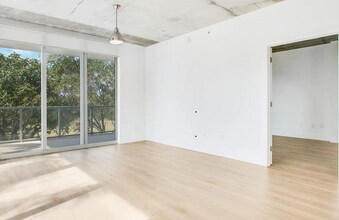 3451 NE 1st Ave, Unit M0202 in Miami, FL - Building Photo - Building Photo