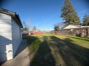 4633 Arboga Rd in Olivehurst, CA - Building Photo - Building Photo