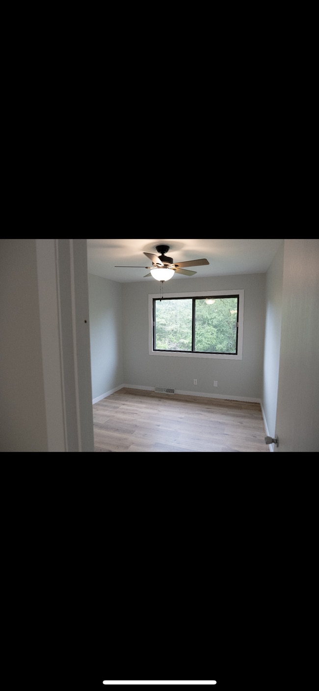 5835 Cambridge Cir in Mount Pleasant, WI - Building Photo - Building Photo