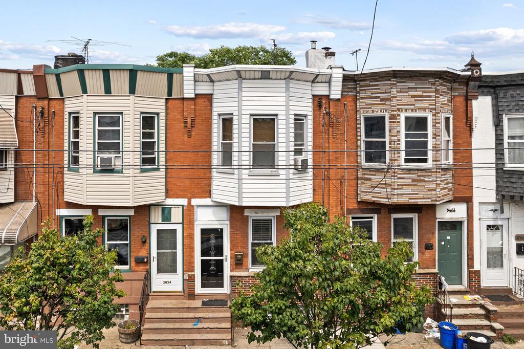 3056 Aramingo Ave in Philadelphia, PA - Building Photo