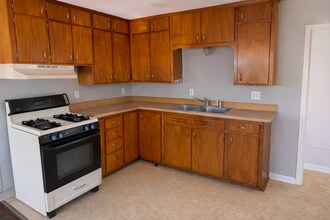 2401-2403 Park Dr in Kansas City, KS - Building Photo - Building Photo