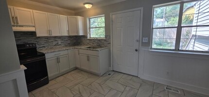 769 Sylvan Ave in Bridgeport, CT - Foto de edificio - Building Photo