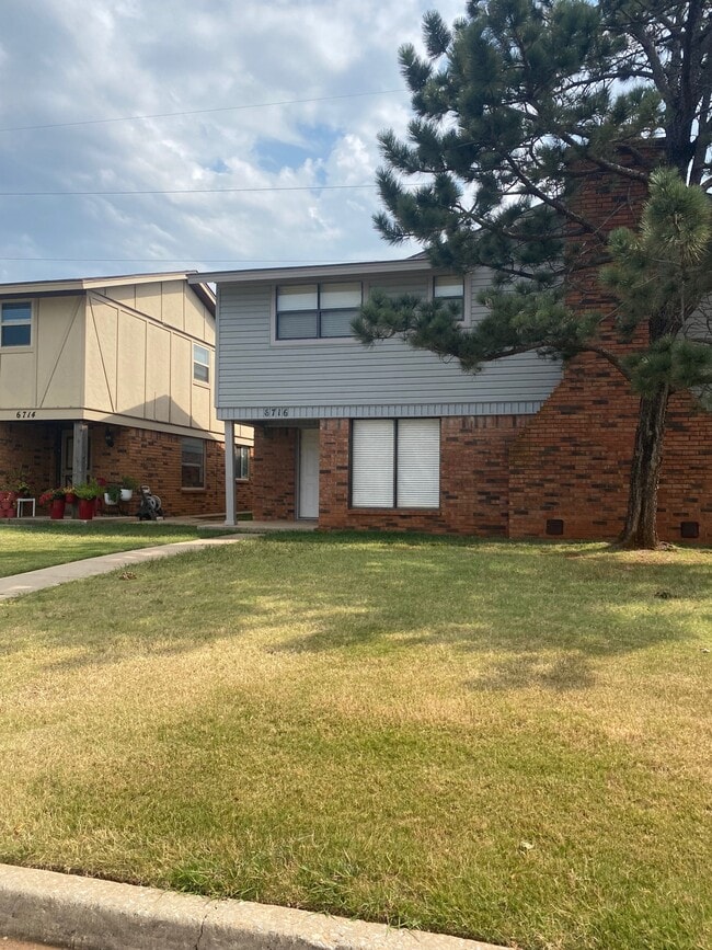 6716 Elk Canyon Rd in Oklahoma City, OK - Building Photo - Building Photo
