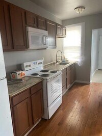 1020 N Rosedale St photo'