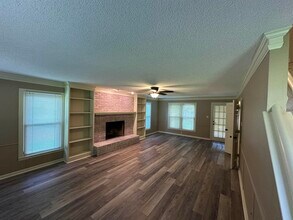 1964 Prestwick Dr in Germantown, TN - Building Photo - Building Photo