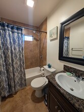 1907 W Vernon Ave in Los Angeles, CA - Building Photo - Building Photo