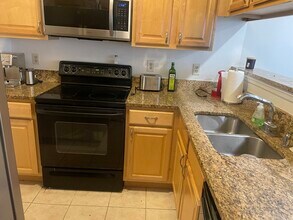 1524 Lincoln Way, Unit 1 in McLean, VA - Building Photo - Building Photo