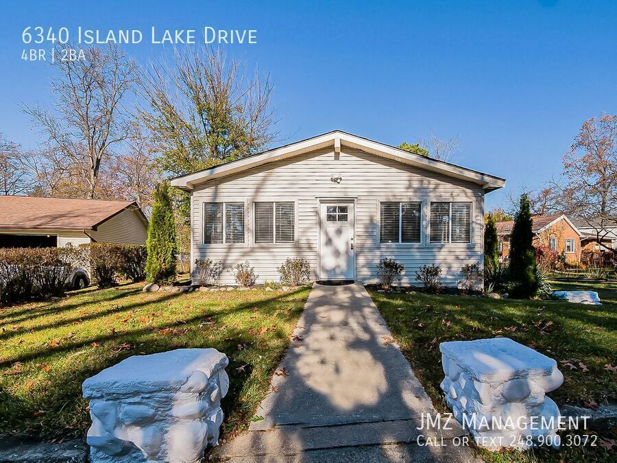 6340 Island Lake Dr in Brighton, MI - Building Photo