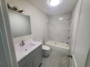 5001 Oxford Ave in Philadelphia, PA - Building Photo - Building Photo