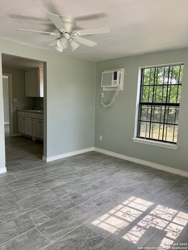 1218 NW 23rd St in San Antonio, TX - Building Photo - Building Photo