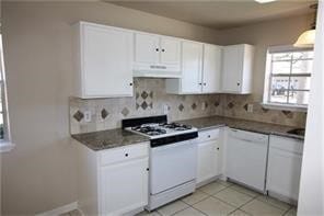 12602 Folkcrest Way in Stafford, TX - Foto de edificio - Building Photo