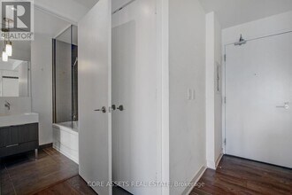 110-3110 Charles St E in Toronto, ON - Building Photo - Building Photo