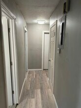 1063 Capri Cir in Jackson, MS - Building Photo - Building Photo