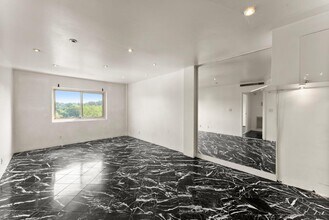 2285 Peachtree Rd NE in Atlanta, GA - Building Photo - Building Photo