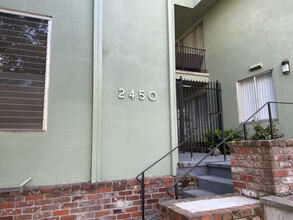 2450 Milvia St in Berkeley, CA - Foto de edificio - Building Photo