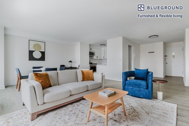 30 Waterside Plaza in New York, NY - Building Photo - Building Photo