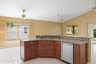 645 Brockton Way in West Melbourne, FL - Building Photo - Building Photo