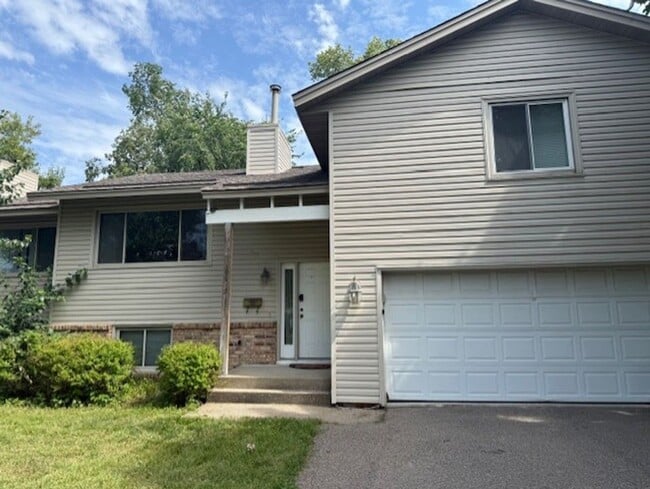 property at 9803 Wentworth Ave S