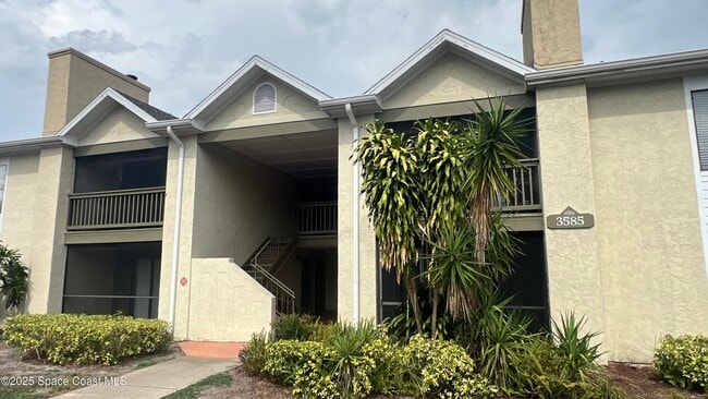 property at 3585 Sable Palm Ln