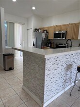 7420 S Aragon Blvd in Sunrise, FL - Building Photo - Building Photo