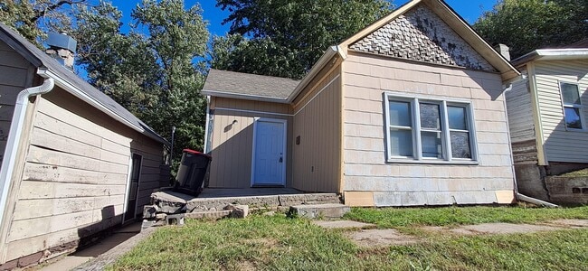 property at 1317 N 15th St