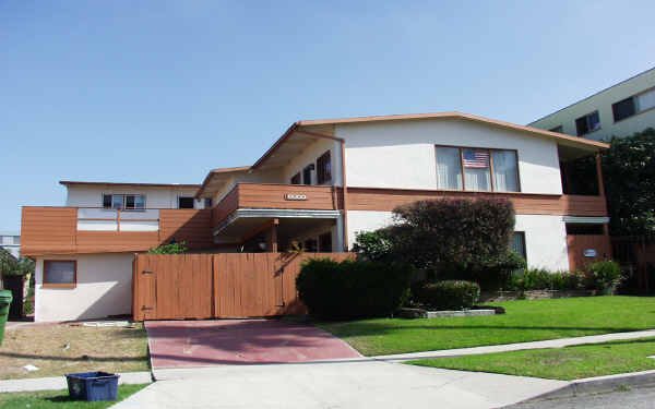 1908 Camino de la Costa in Redondo Beach, CA - Building Photo