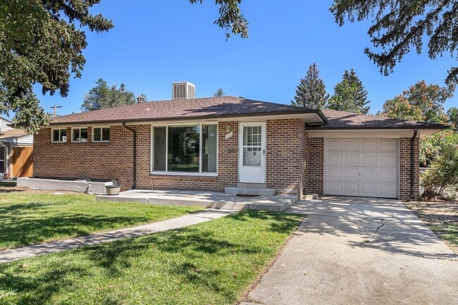 property at 406 S Lamar St