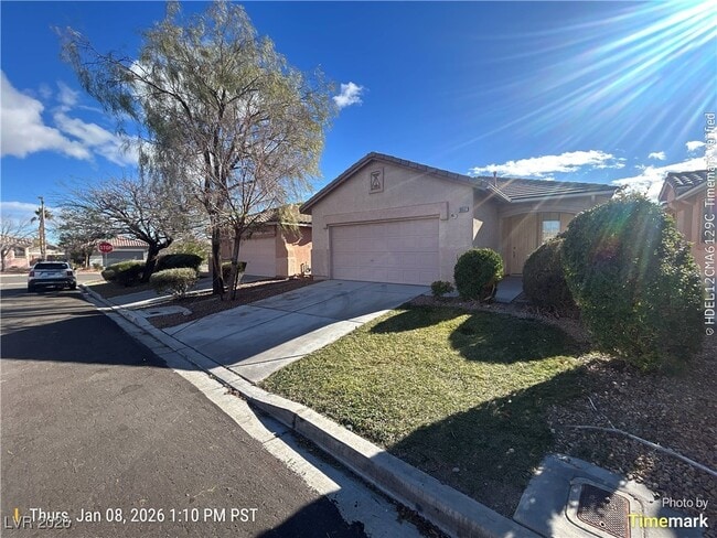 10517 Broadhead Ct in Las Vegas, NV - Building Photo - Building Photo