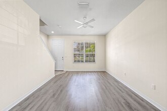 11622 Colony Lake Dr in Tampa, FL - Building Photo - Building Photo