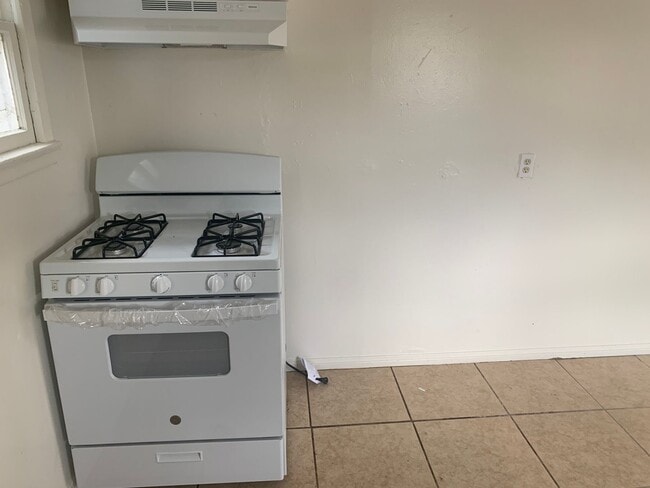 1463-1463 N Lugo Ave in San Bernardino, CA - Building Photo - Building Photo