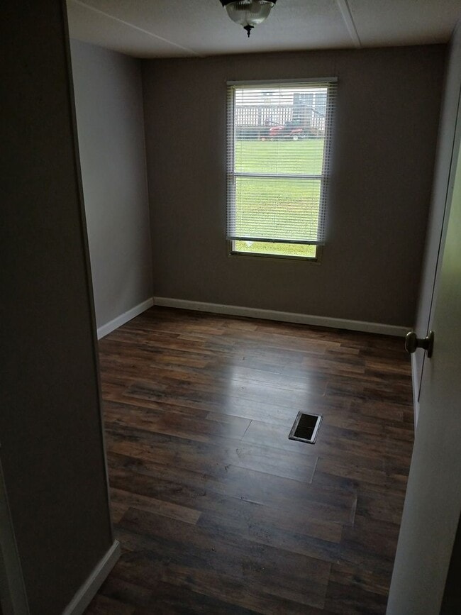 223 Flat Creek Ln in Blountville, TN - Building Photo - Building Photo