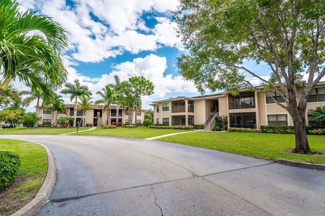 10X Harbour Palms in Port St. Lucie, FL - Building Photo