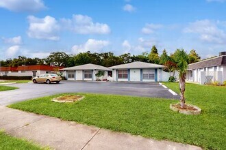 4015 Audubon Dr in Largo, FL - Building Photo - Building Photo