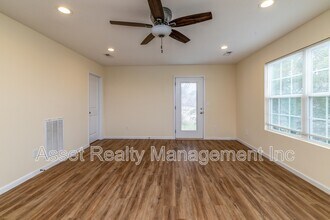 923 Warrior Hill Dr in Louisville, TN - Foto de edificio - Building Photo