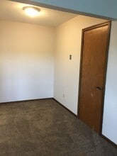 807 Mitchell Ave in Beverly, OH - Building Photo - Building Photo