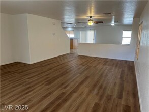 126 Rose Lake St in Las Vegas, NV - Building Photo - Building Photo
