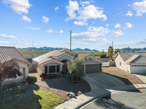 532 Faultless St in Henderson, NV - Building Photo - Building Photo