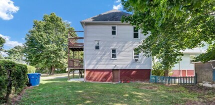 70 Cottage Pl in New Britain, CT - Building Photo - Building Photo